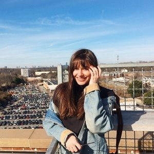 Meet your Posher, Claire